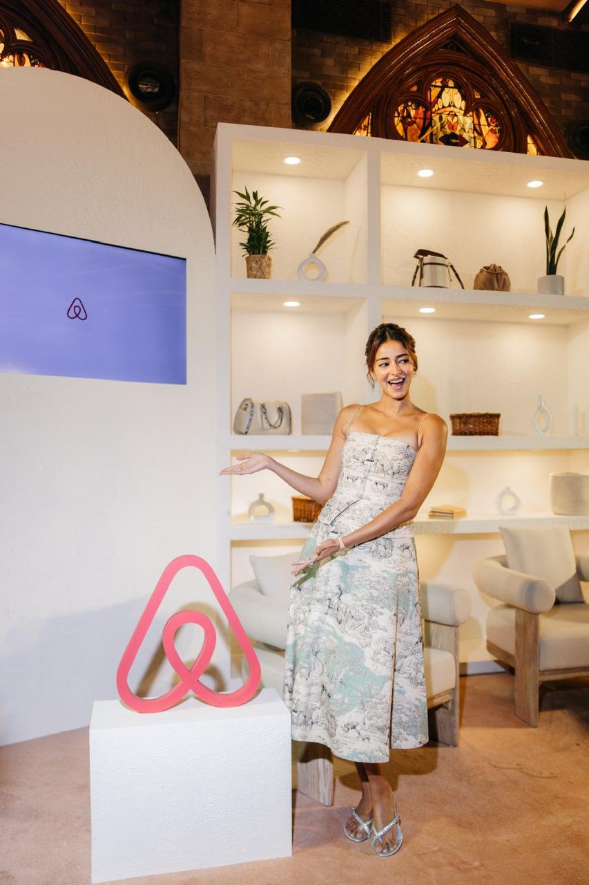 Bollywood Fashionista Ananya Panday Hosts a ‘Fashion and Glow Up’