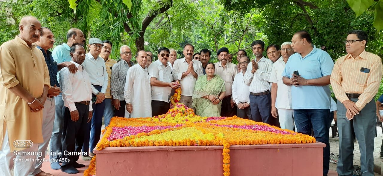#### Tribute Paid to Hanuman Prasad Prabhakar on Death Anniversary