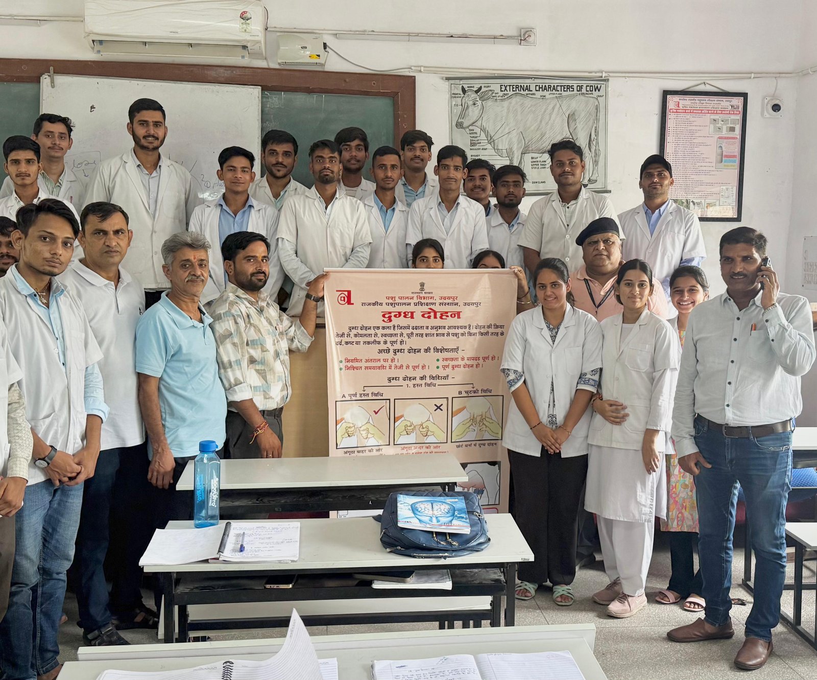 पशुओं में दुग्ध दोहन एक वैज्ञानिक तकनीक और कला हैं - डॉ छंगाणी