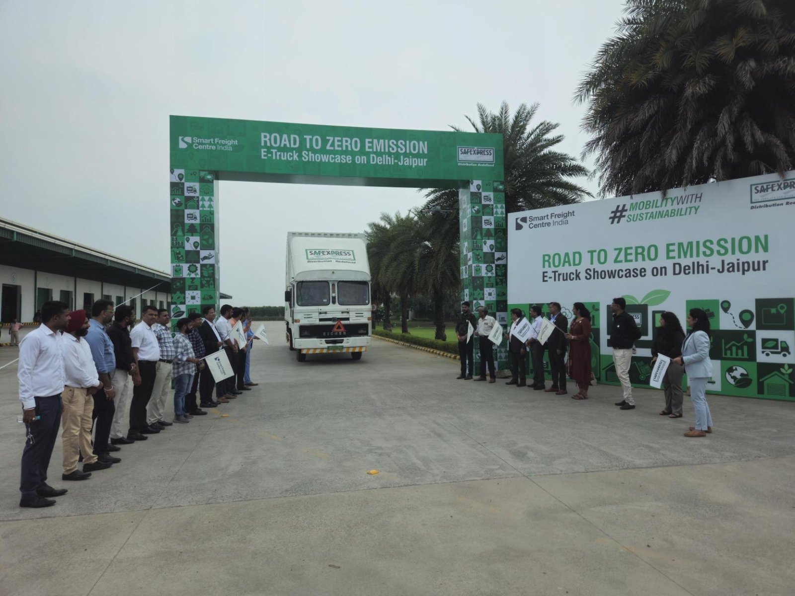 Safexpress Flags Off Long-Haul EV Fleet on Delhi–Jaipur Route, Marking a Major Step Towards Green Logistics