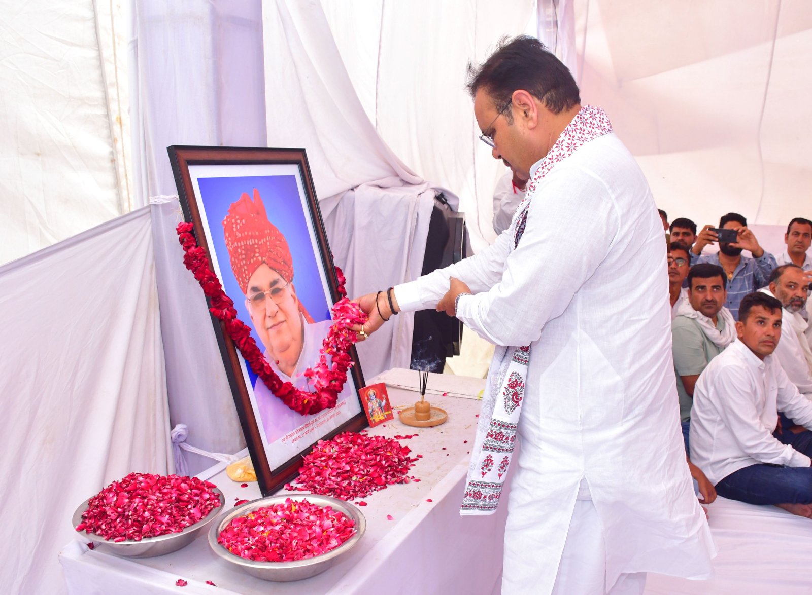 मुख्यमंत्री श्री भजनलाल शर्मा ने पूर्व सांसद स्व. कर्नल सोनाराम चौधरी को दी श्रद्धांजलि