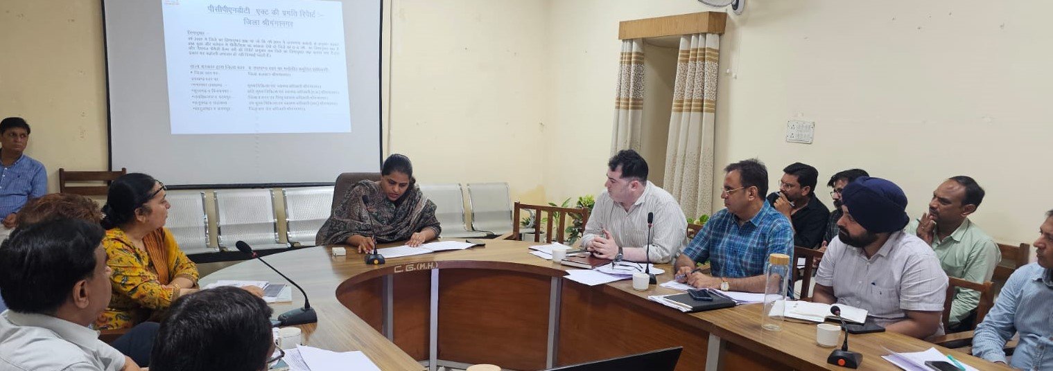 स्वास्थ्य सेवाओं को लेकर संवेदनशील है सरकार, चिकित्सीय व्यवस्थाएं करें सुनिश्चित