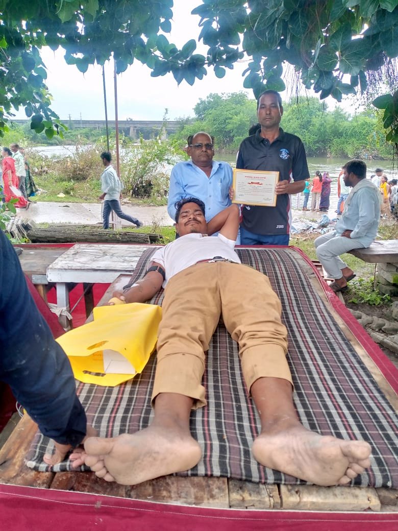 अनंत चतुर्दशी पर्व पर जगन्नाथपुरा में रक्तदान शिविर आयोजित    