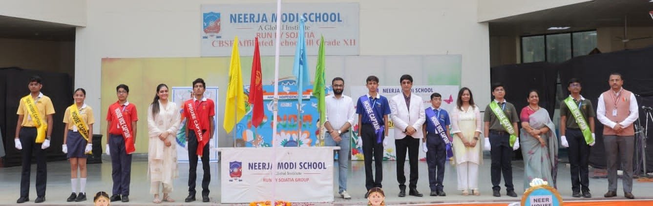 सोजतिया द्वारा संचालित नीरजा मोदी स्कूल में इंवेस्टीचर सेरेमनी का आयोजन’