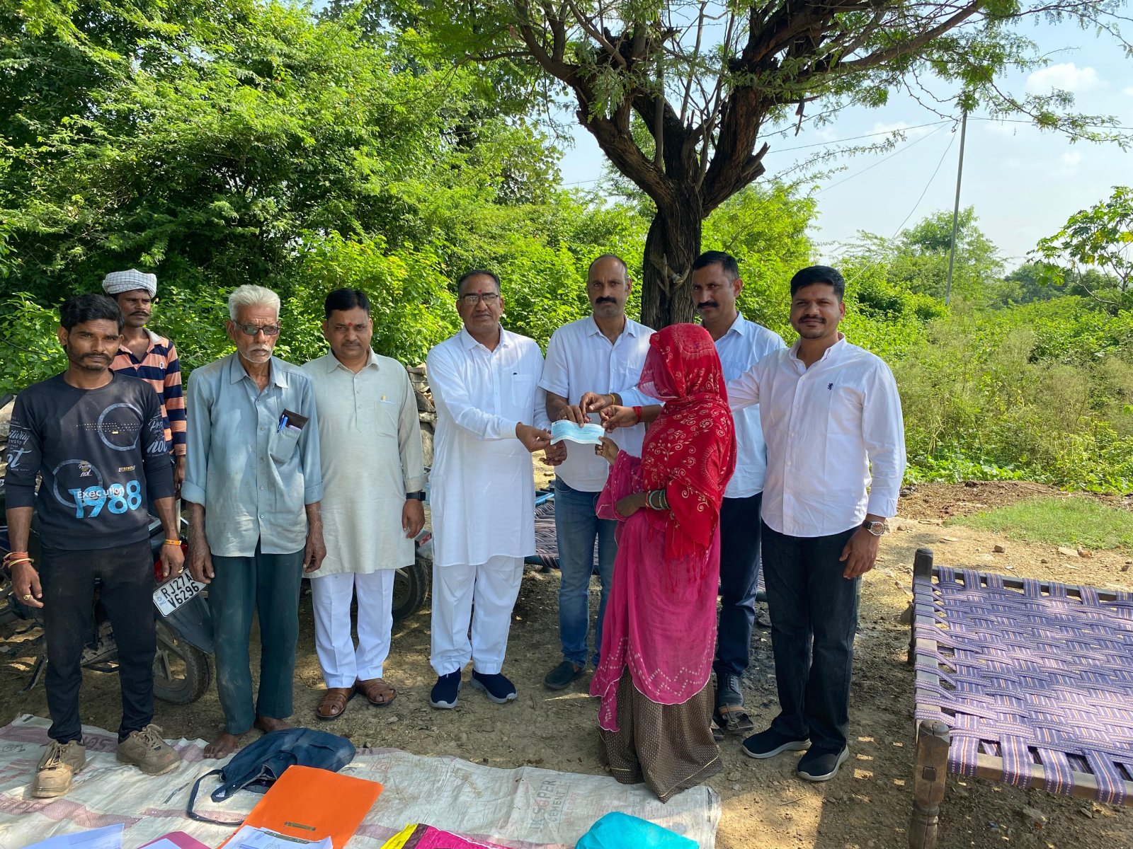 कुंवारी माइंस हादसे में मृतक के परिजनों से मिलने पहुंचे वनवासी कल्याण परिषद के प्रदेश संगठन मंत्री