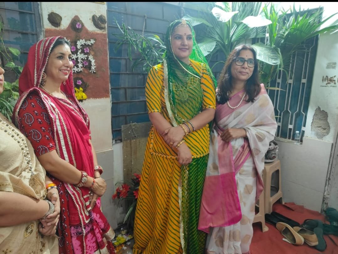 मेवाड की पारंपरिक कला सांझी देखकर रोमांचित हुई डॉ. रूमा देवी,