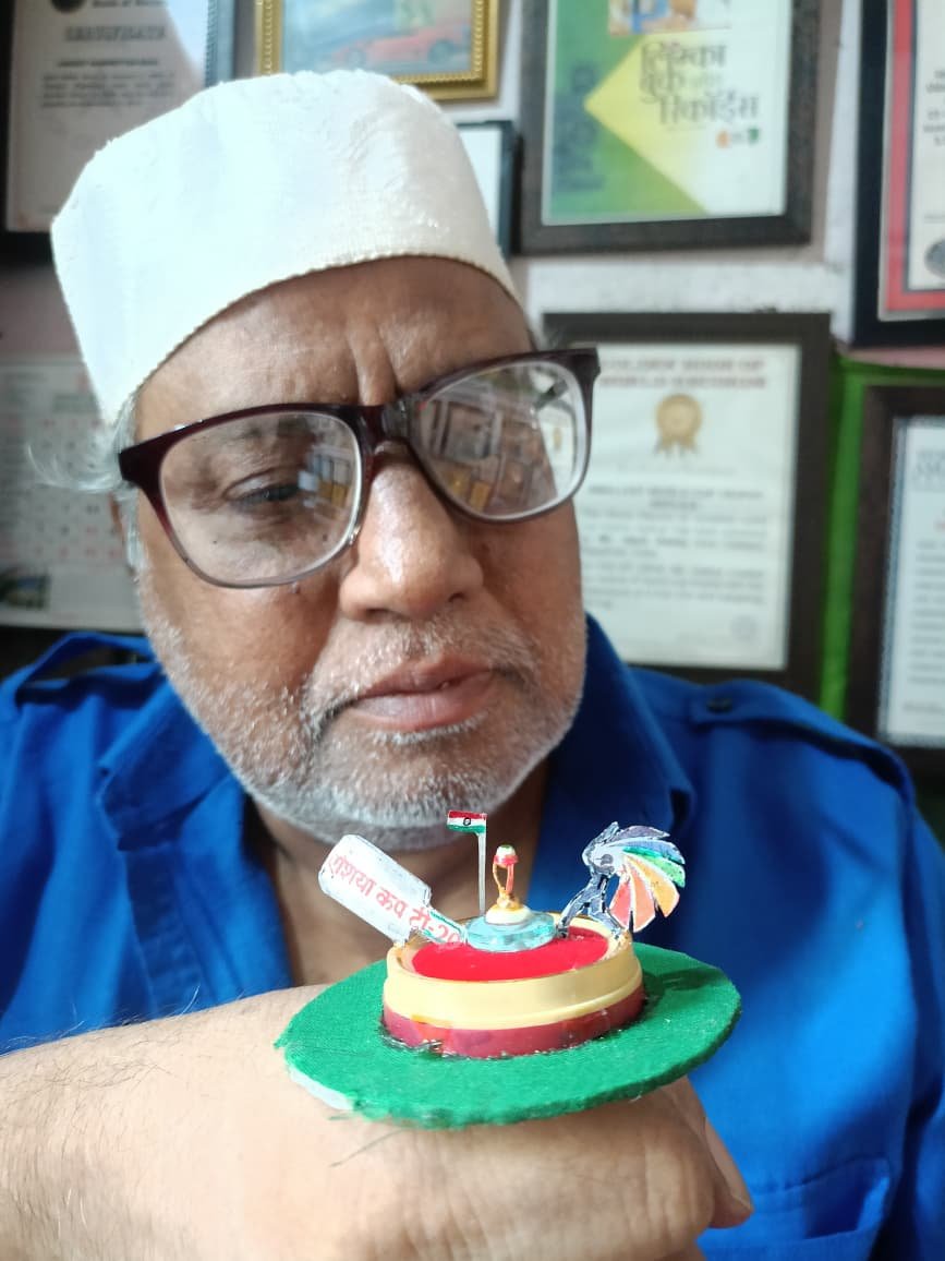 प्रधानमंत्री के 75 वै जन्मदिन पर डॉक्टर सक्का ने बनाया तोहफा एशिया कप t,20, 2025 की ट्रॉफी , लोगो , तिरंगा झंडा,व बेड बल्ला, विजेता टीम को प्रधानमंत्री करेंगे भेंट।
