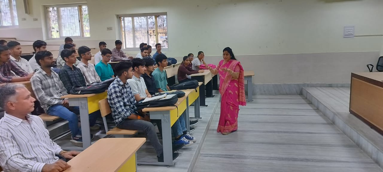 सीटीएई, एमपीयूएटी में व्यक्तित्व विकास पर विशेषज्ञ सत्र