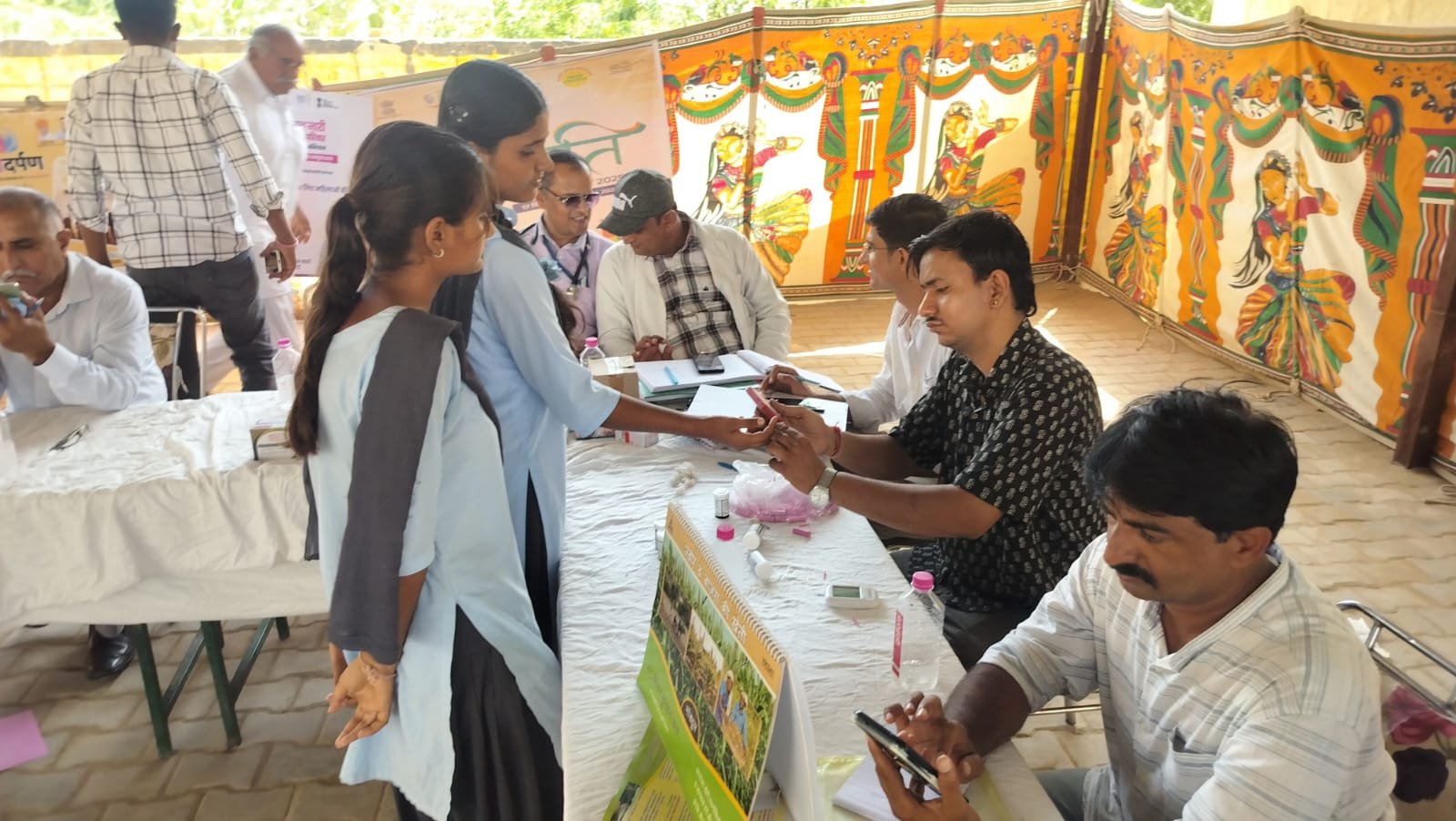 स्वस्थ नारी, सशक्त समाज ग्रामीण सेवा  शिविर बना स्वास्थ्य जागरूकता का केंद्र