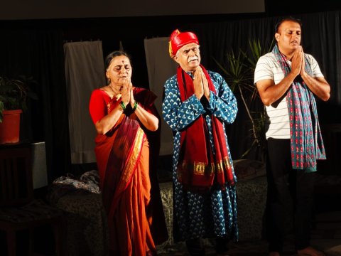 नाटक “सिरफिरों का घर” का शानदार मंचन