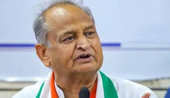 पूर्व मुख्यमंत्री एवं वरिष्ठ कांग्रेस नेता अशोक गहलोत   उदयपुर के दो दिवसीय प्रवास पर 
