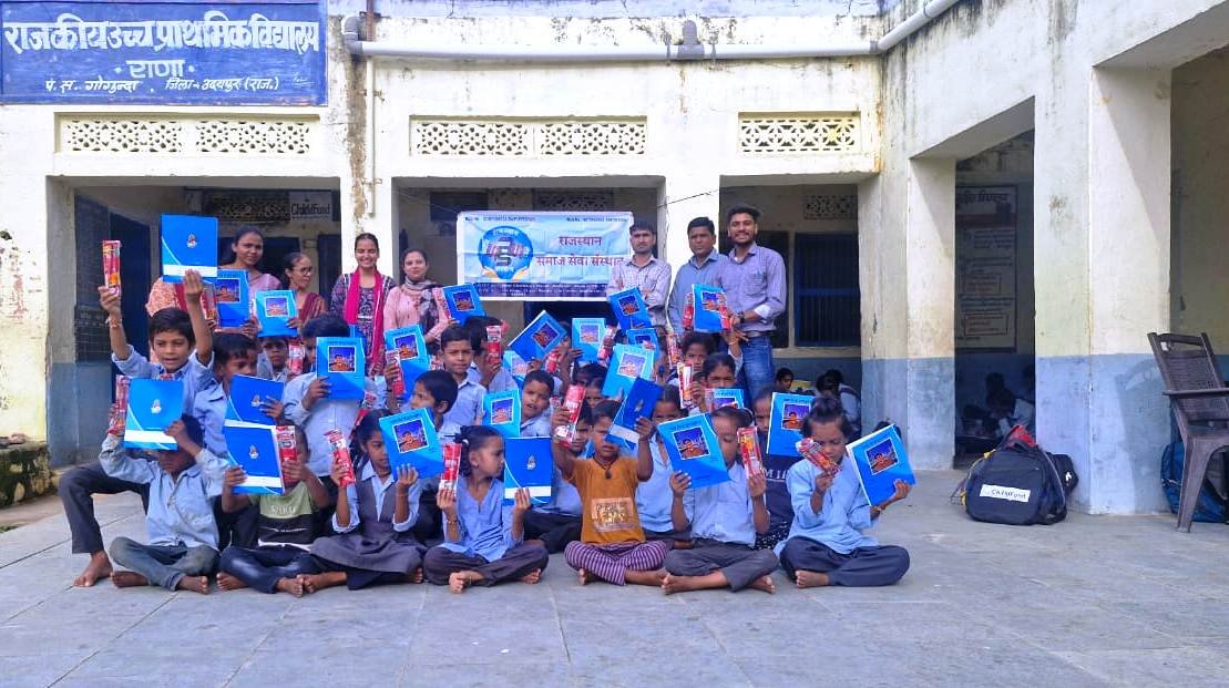 Stationery Distributed to 600 Children in Schools