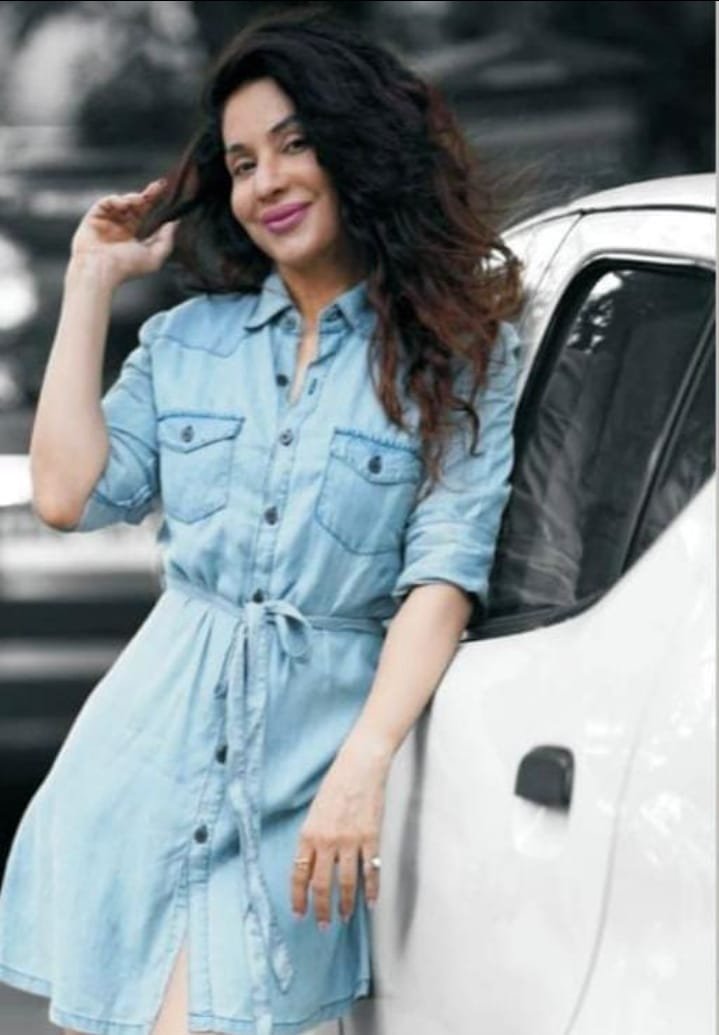 Hot and Glamorous Actress Mrunal Deshraj Set to Make Waves on OTT Platforms