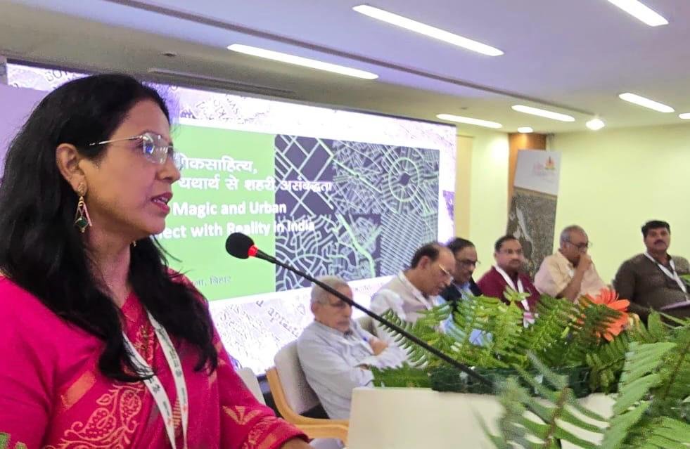 लोकसाहित्य भारतीय जनमानस की आत्मा में बसता है- किरण बाला 'किरन'  ‘उन्मेष' अन्तर्राष्ट्रीय साहित्य उत्सव 2025