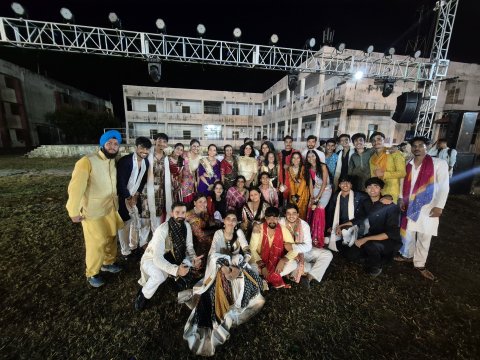 नवरंग संगम 2025 में डांडियों की धूम, गूंजा संगम विश्वविद्यालय प्रांगण