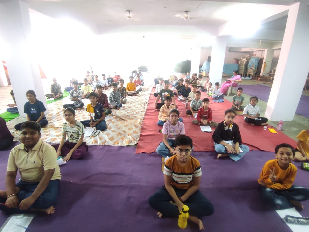 वानेरश्वर गरबा मंडल द्वारा आयोजित किये भारत जानो प्रतियोगिता व शस्त्र पूजन कार्यक्रम