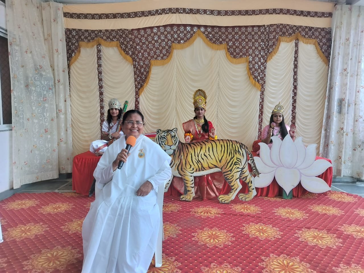 नवरात्रि उत्सव में झाँकियाँ, सांस्कृतिक प्रस्तुतियाँ और गरबा से गूँजा खनिज नगर