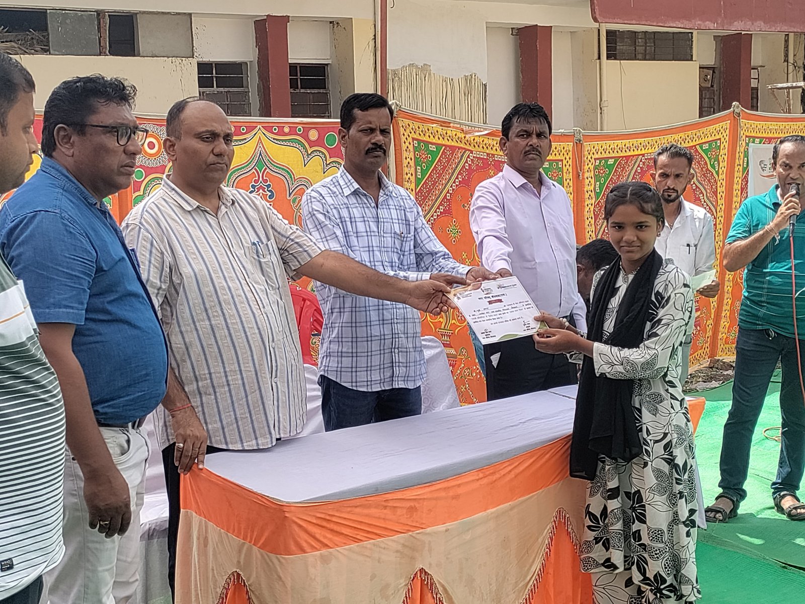 *स्वच्छ भारत दिवस के अवसर पर सफाई मित्रों का हुआ सम्मान एवं पिंक टॉयलेट का किया उद्घाटन*