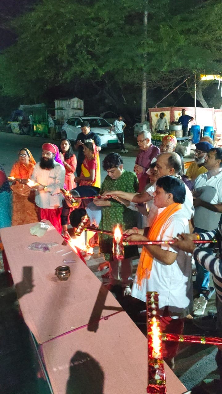 फतहसागर में नौका विहार में हुआ सुन्दरकाण्ड पाठ,महासागर आरती में शामिल हुए श्रद्धालु