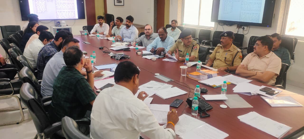 जिला सड़क सुरक्षा समिति की बैठक