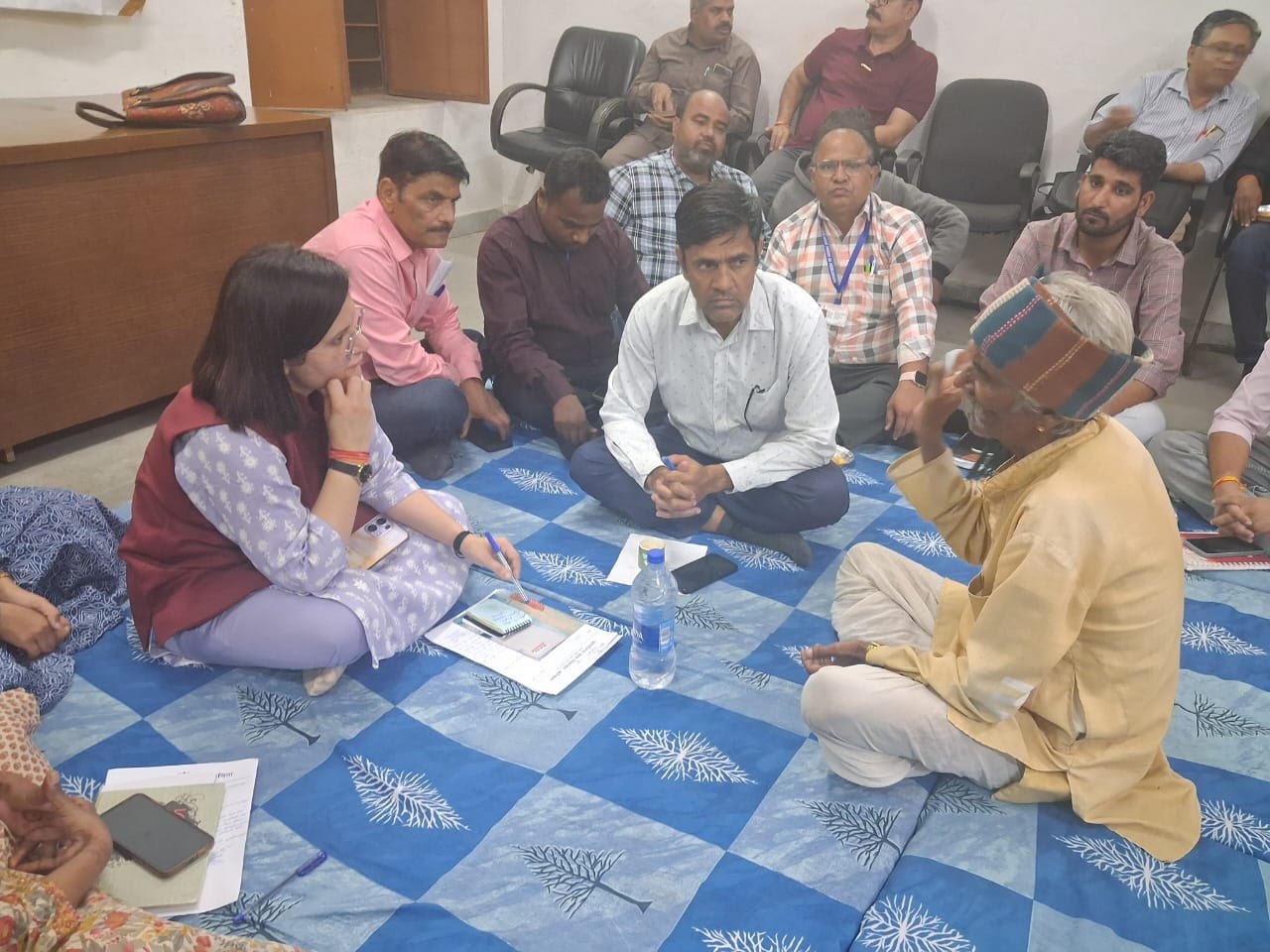 ####SDM Latika Paliwal Holds Night Chaupal in Kavita Village, Villagers Present Key Demands