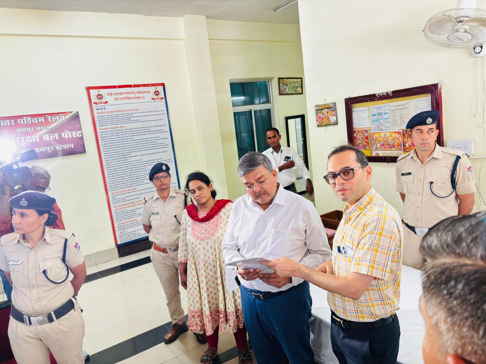 भारतीय रेलवे द्वारा त्यौहारों के लिए व्यापक प्रबंध एवं विशेष तैयारियां