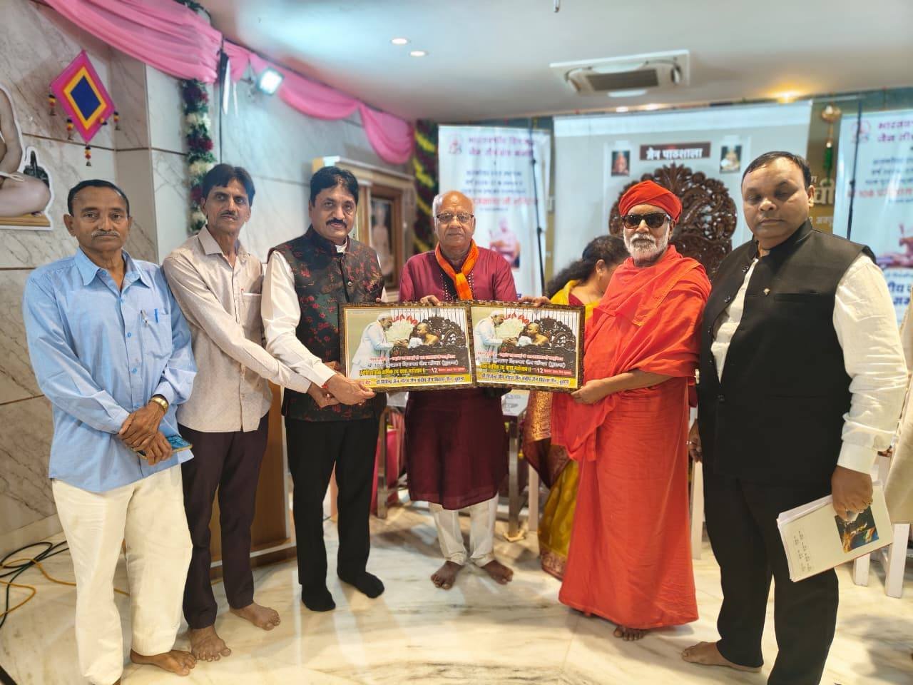A Journalist Becomes a Messenger of Ahimsa and Peace: Acharya Pragysagar