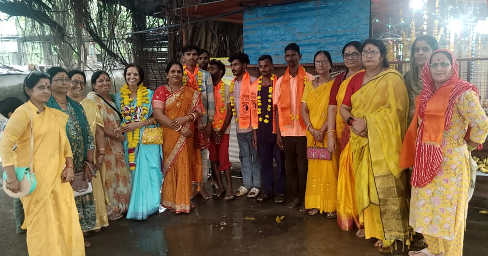 गोपाष्टमी पर गौशाला में मातृशक्ति की ओर से गौपूजन एवं गौग्रास विधान अनुष्ठान