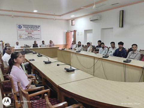 ब्लॉग लेखन एवं सोशल मीडिया भाषा कौशल को उजागर करने का नया माध्यम है – प्रो हेमेंद्र चंडालिया