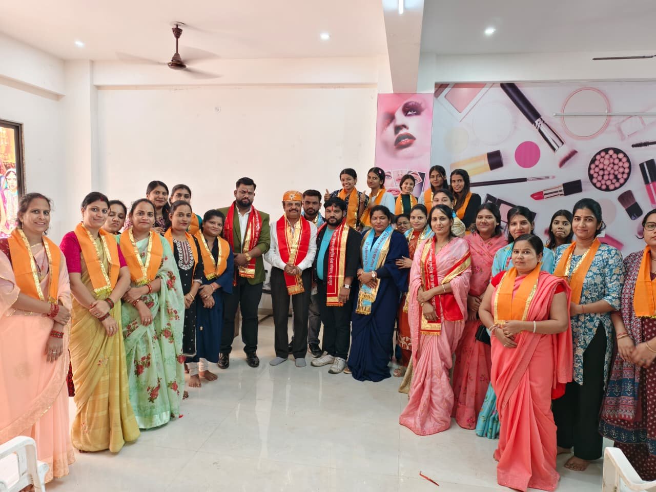 एकलिंग नाथ सेवा संगठन ने शुरु किया सिलाई व ब्यूटी पार्लर प्रशिक्षण का तीसरा बैच
