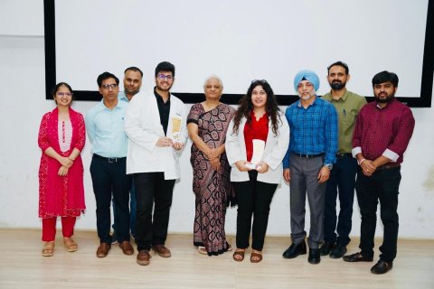  PIMS :इंटर कॉलेज क्विज में पिम्स मनोरोग विभाग के रेज़िडेंट्स रहे रनर-अप