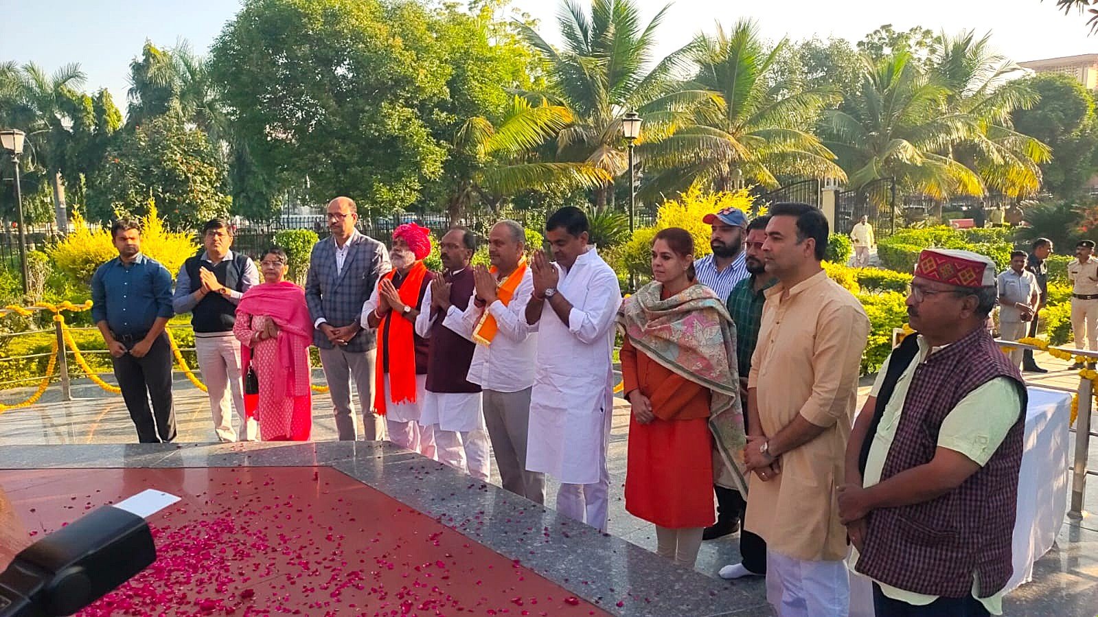 वंदे मातरम् @150 :झील की लहरों के साथ राष्ट्र भक्ति के जज्बे ने ली हिलोरें