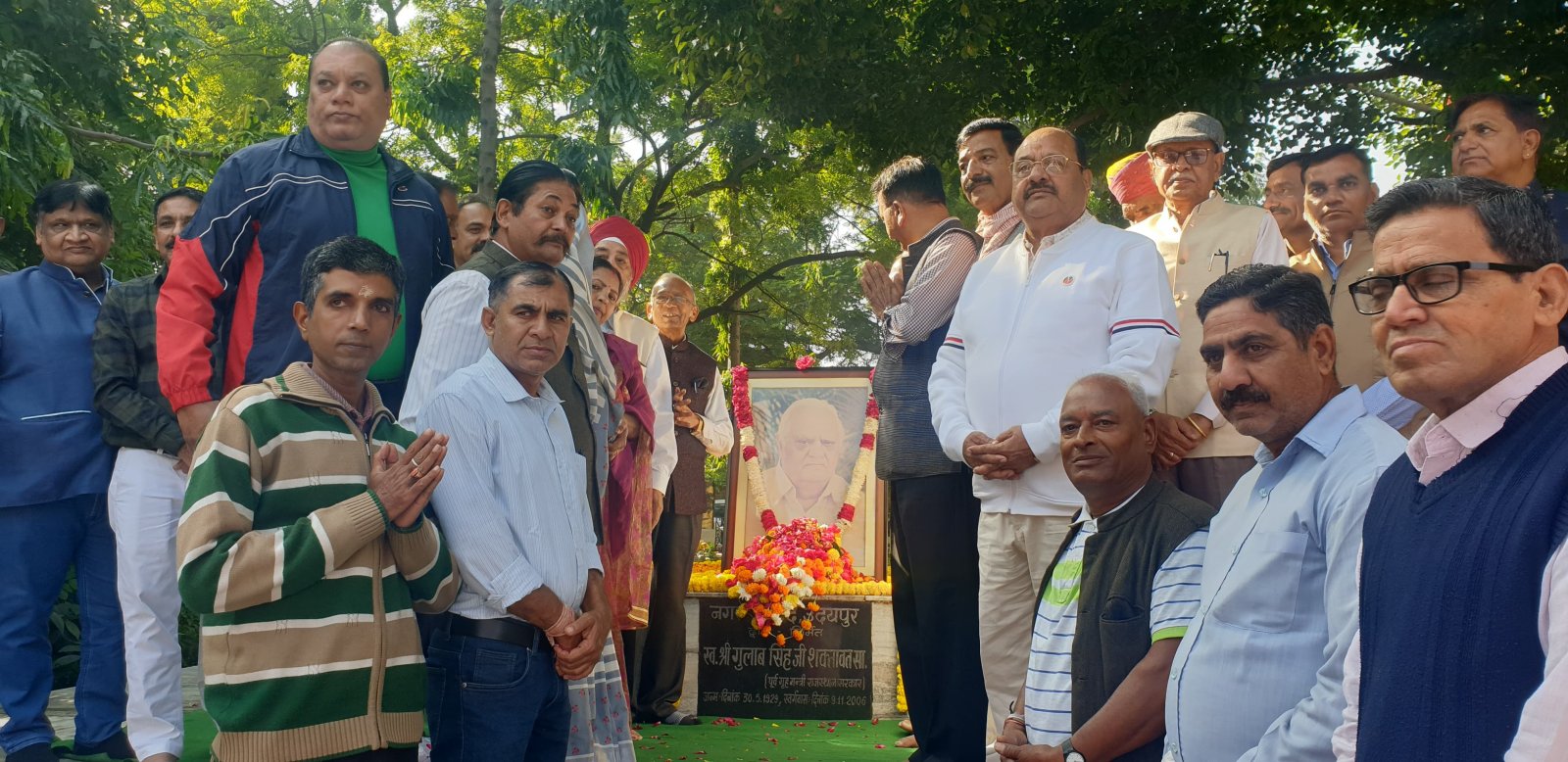Tributes Paid to Gulab Singh Shaktawat on His Death Anniversary in Udaipur