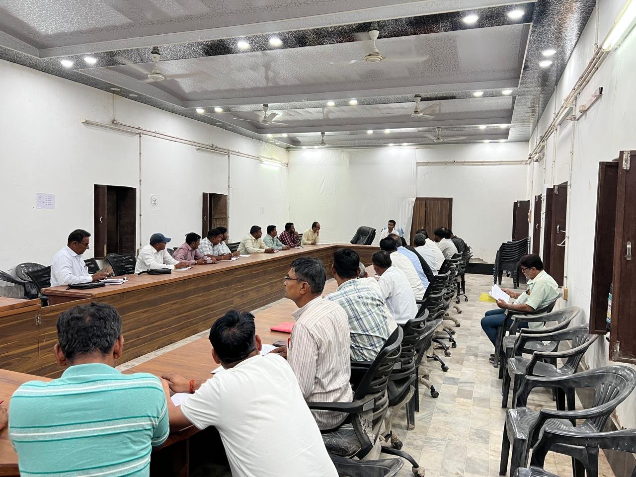 मतदाता सूची विशेष गहन पुनरीक्षण (SIR-2026) जिला निर्वाचन अधिकारी ने ली समीक्षा बैठक