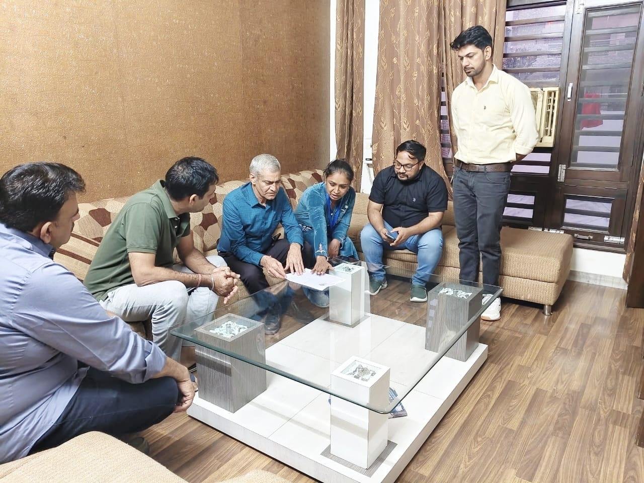अतिरिक्त संभागीय आयुक्त ने की विशेष गहन पुनरीक्षण कार्यों की समीक्षा