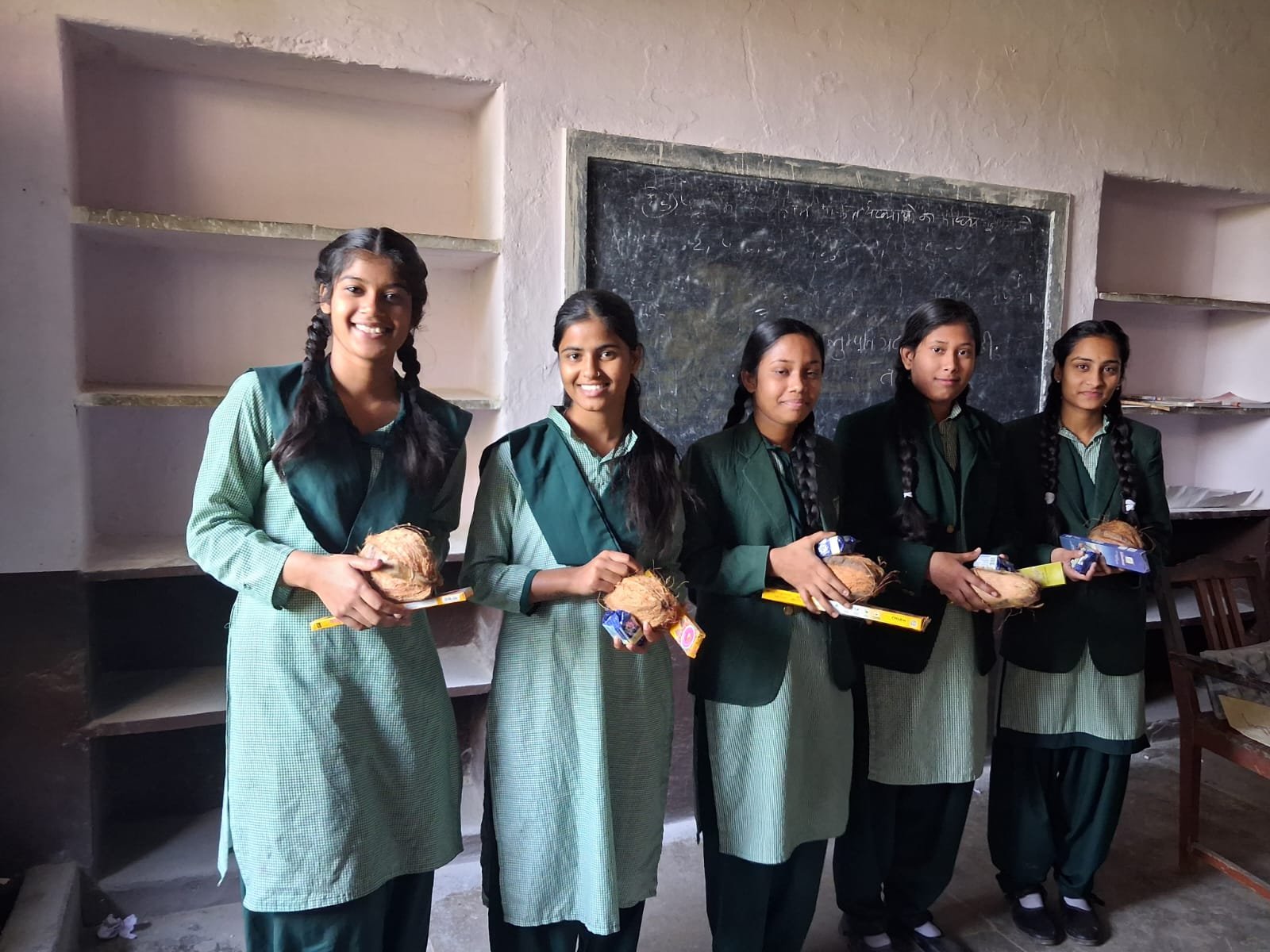 छात्राएं बनी नशा मुक्ति प्रेरक _डॉ पी सी जैन