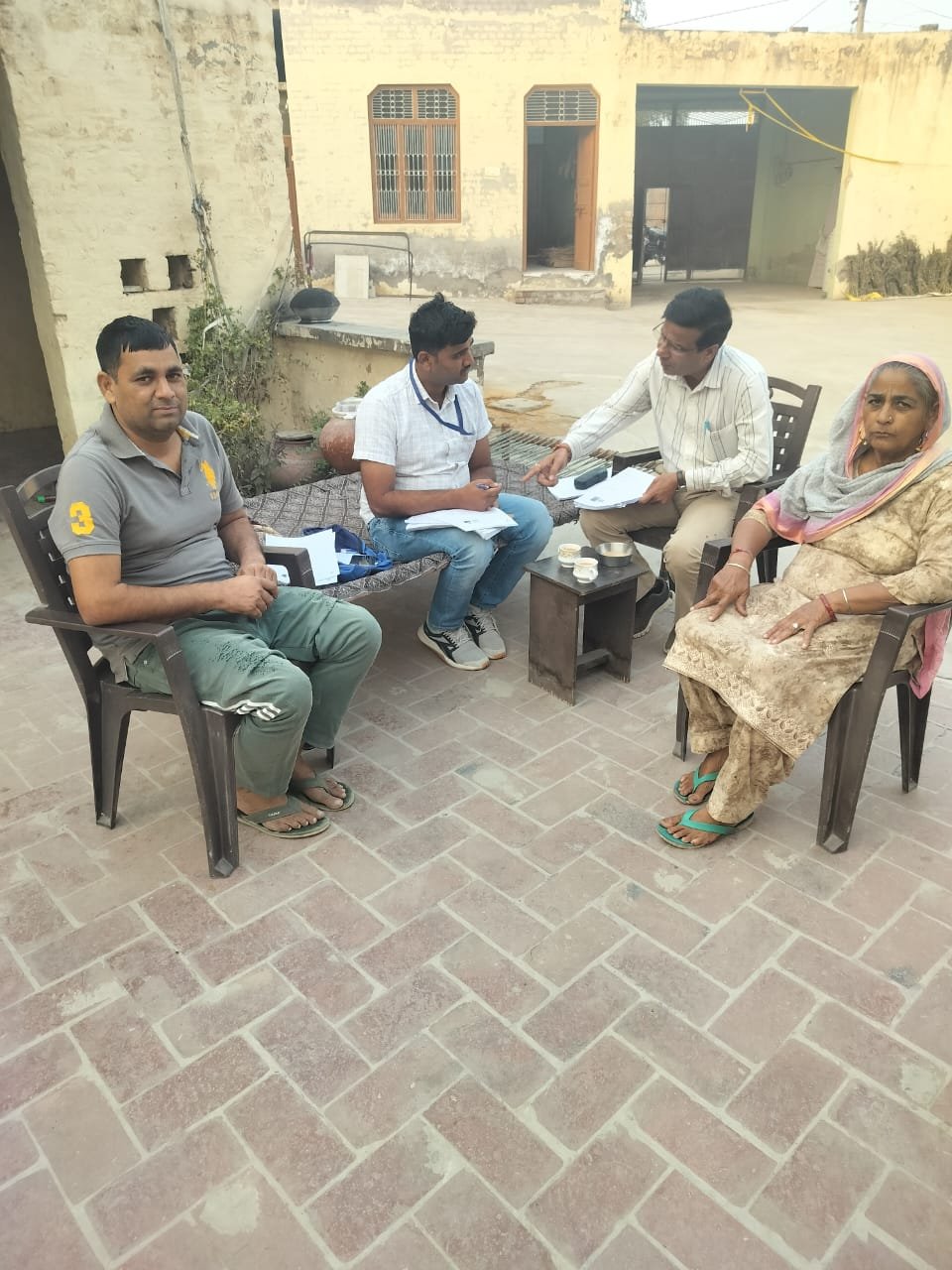 एसआईआरः जिला निर्वाचन अधिकारी ने किया मतदाता सूची में नाम जुड़वाने का आह्वान