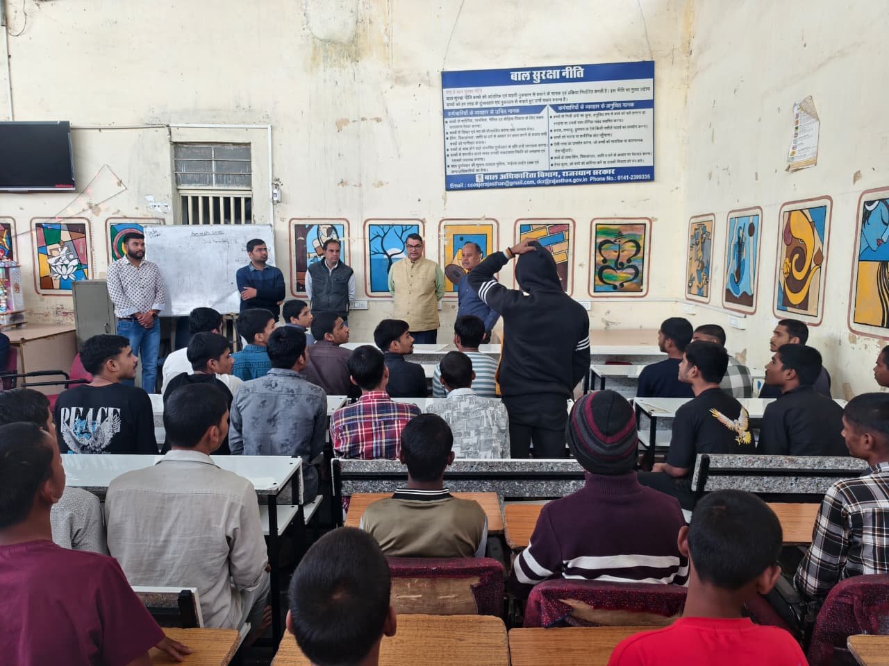 बाल दिवस सप्ताह : क्रिकेट मैच एवं विधिक जागरूकता शिविर आयोजित