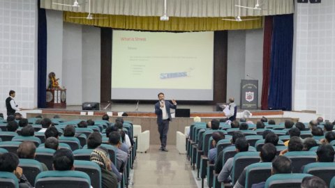 तनाव प्रबंधन नहीं किया तो हो सकते है एंजाइटी, डिप्रेशन: डॉ जीनगर