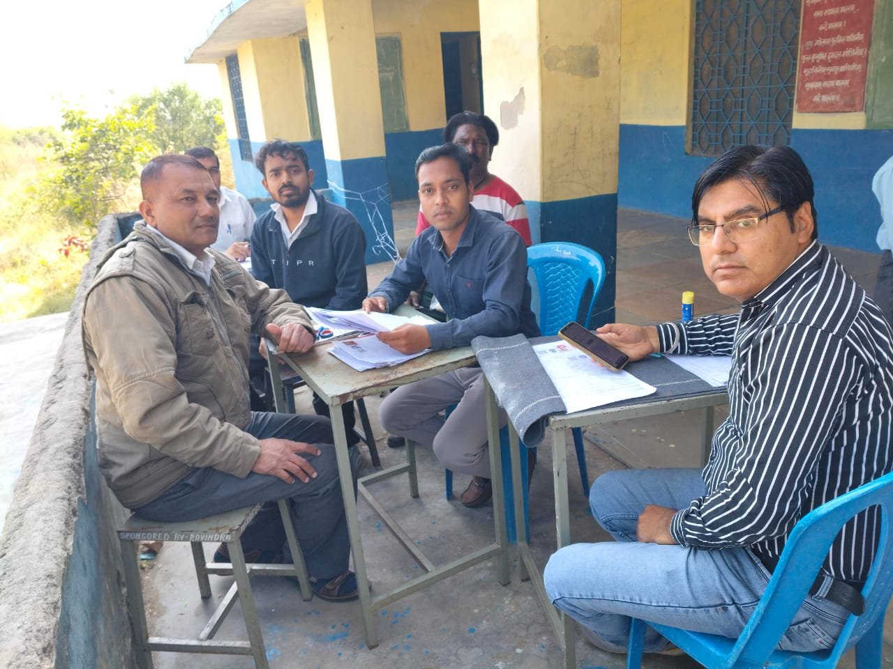 सातों विधानसभा क्षेत्रों में परिगणना प्रपत्र वितरण और संग्रहण में जुटे 1936 बीएलओ