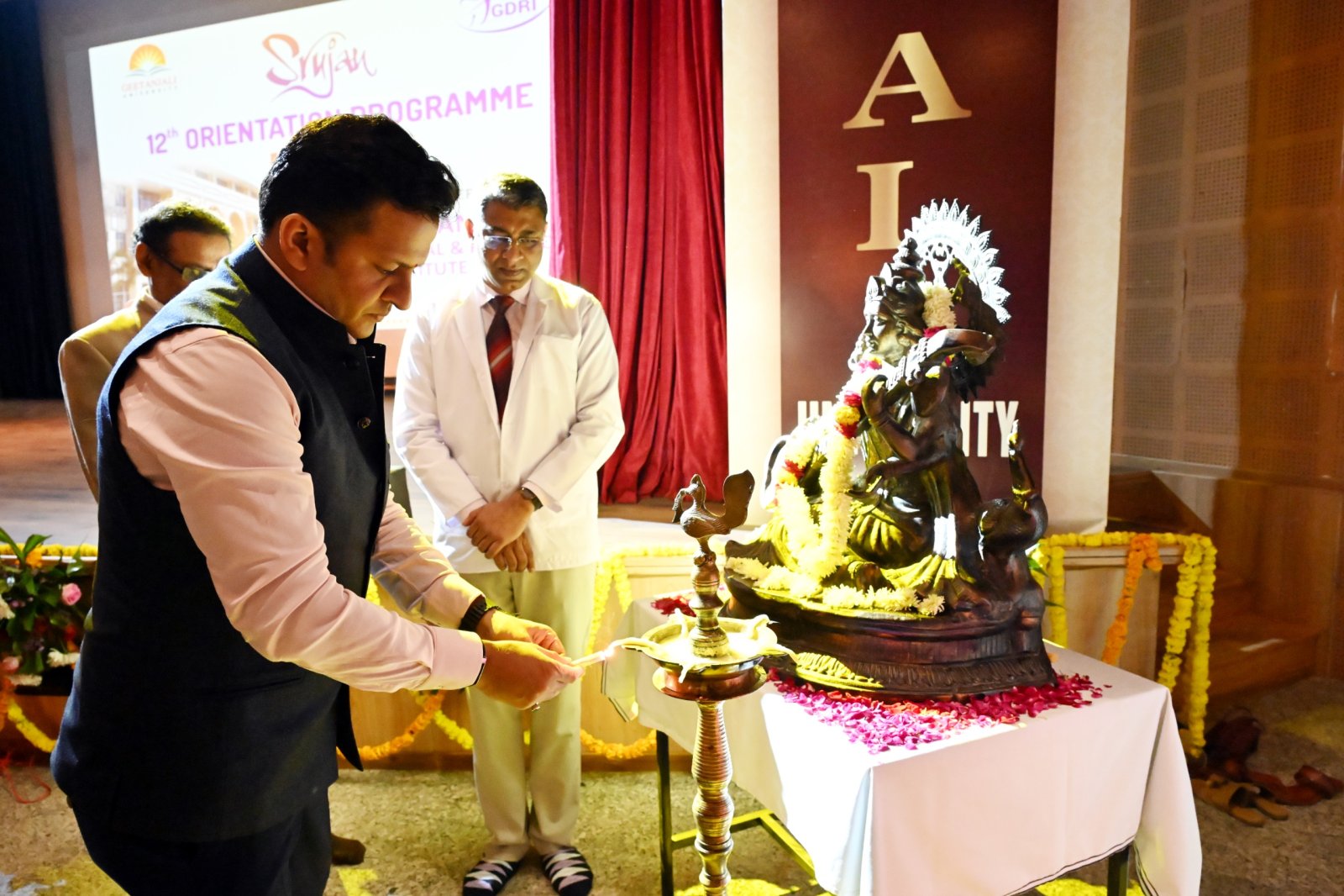 गीतांजली डेंटल कॉलेज में आयोजित ‘सृजन 2025’ बीडीएस ओरिएंटेशन डे पर गीतांजली ग्रुप के एग्जीक्यूटिव डायरेक्टर श्री अंकित अग्रवाल का प्रेरणादायी संबोधन