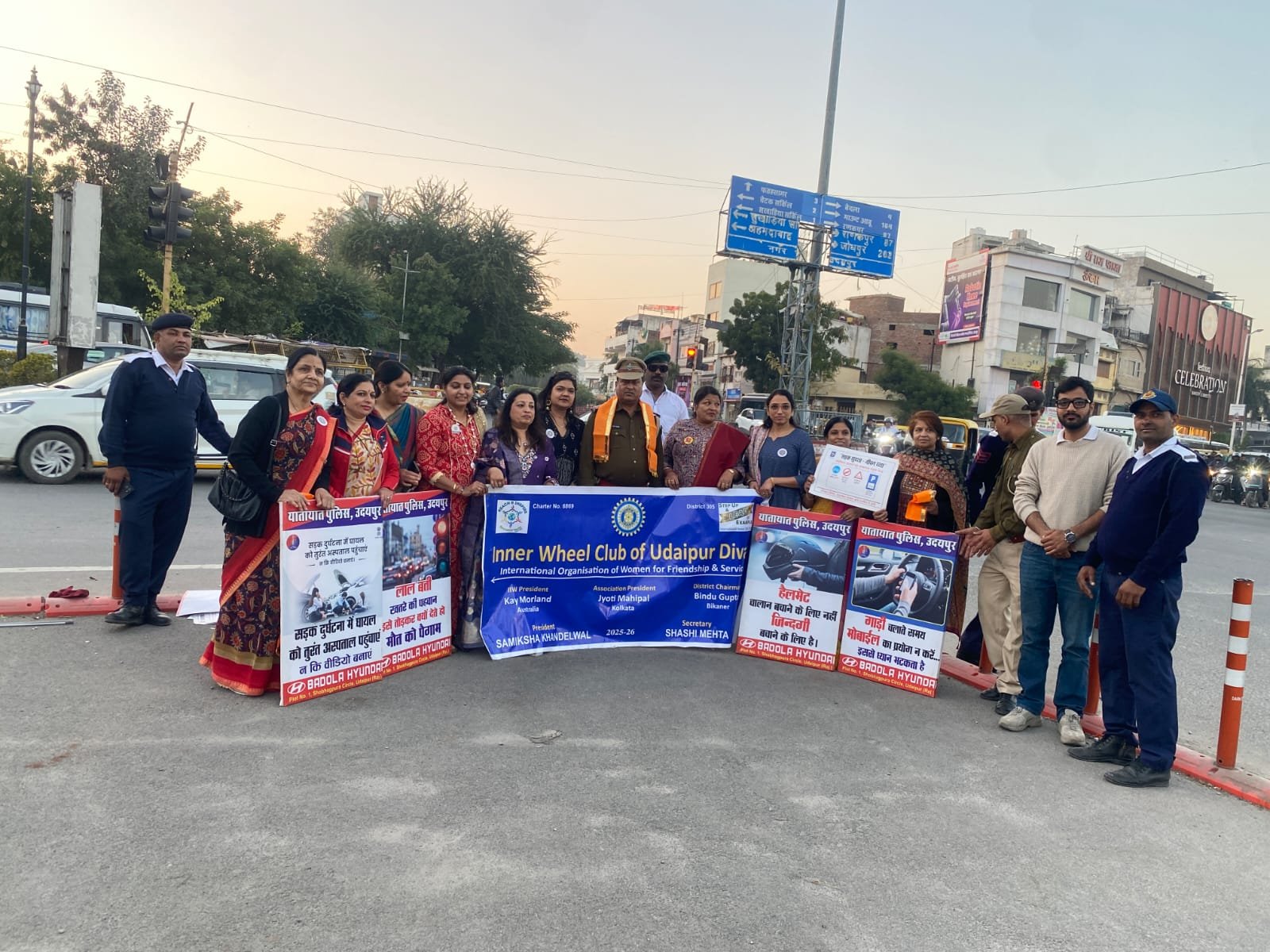 इनरव्हील उदयपुर दीवाज का सड़क सुरक्षा जागरूकता अभियान