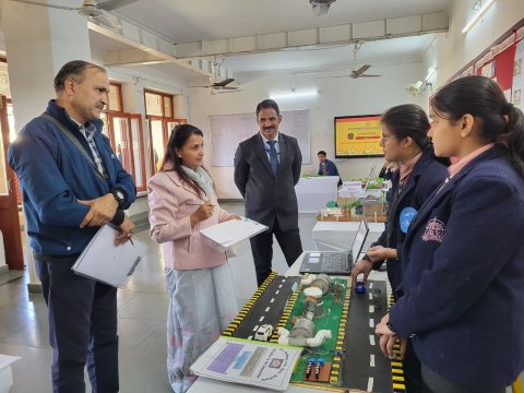 “इनोविस्टा 2025” विज्ञान प्रदर्शनी का सफल आयोजन