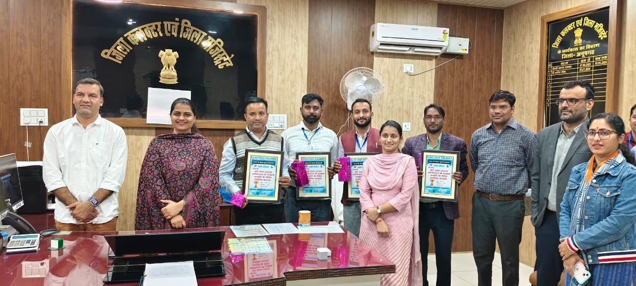 SIR: BLOs, Supervisors and Volunteers Being Felicitated for Outstanding Performance