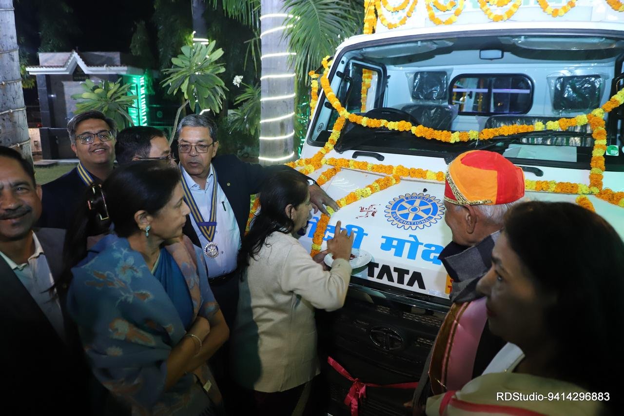 रोटरी क्लब उदयपुर ने शहर को दिया चैथा मोक्षरथ,लोकार्पण हुआ