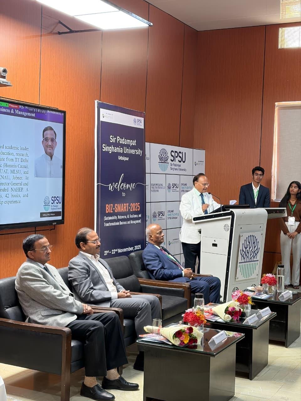 अंतरराष्ट्रीय सम्मेलन “बिज–स्मार्ट–2025” का एसपीएसयू में सफल आयोजन
