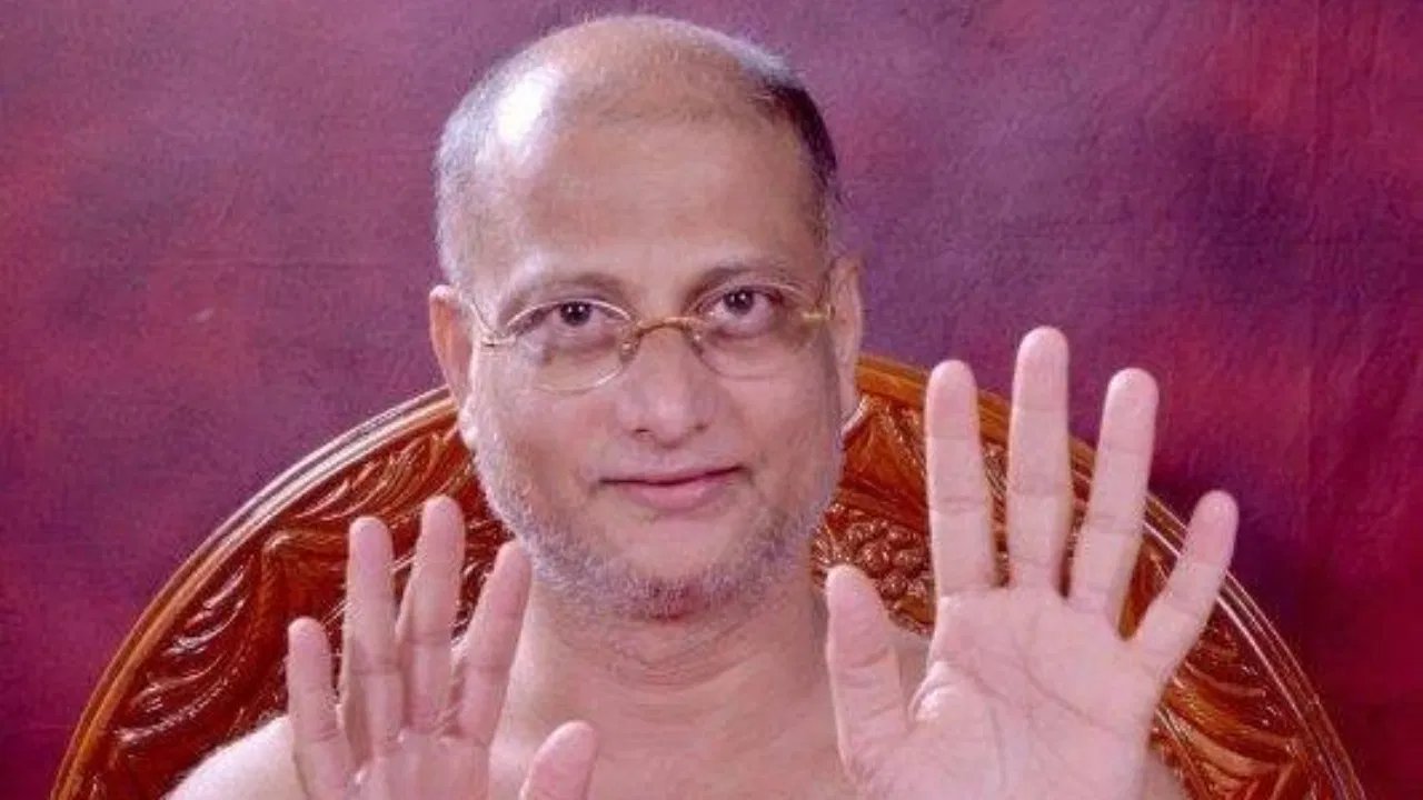 A Dialogue with the Divine Gurudev Pulak Sagar Jee