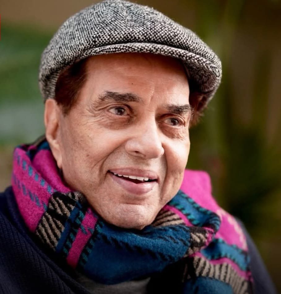 Bollywood Mourns the Loss of Legendary Actor Dharmendra