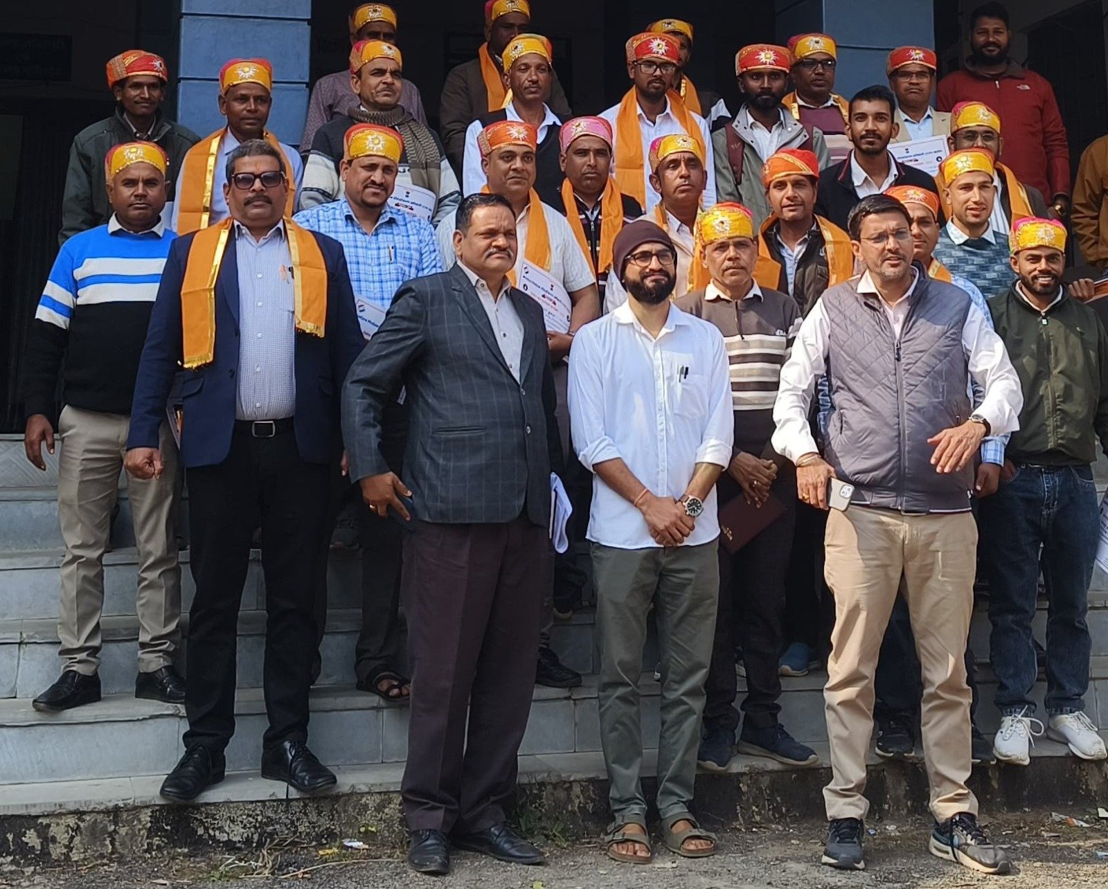 झाड़ोल विधानसभा क्षेत्र में शत-प्रतिशत डिजिटाइजेशन करने वाले बीएलओ का सम्मान