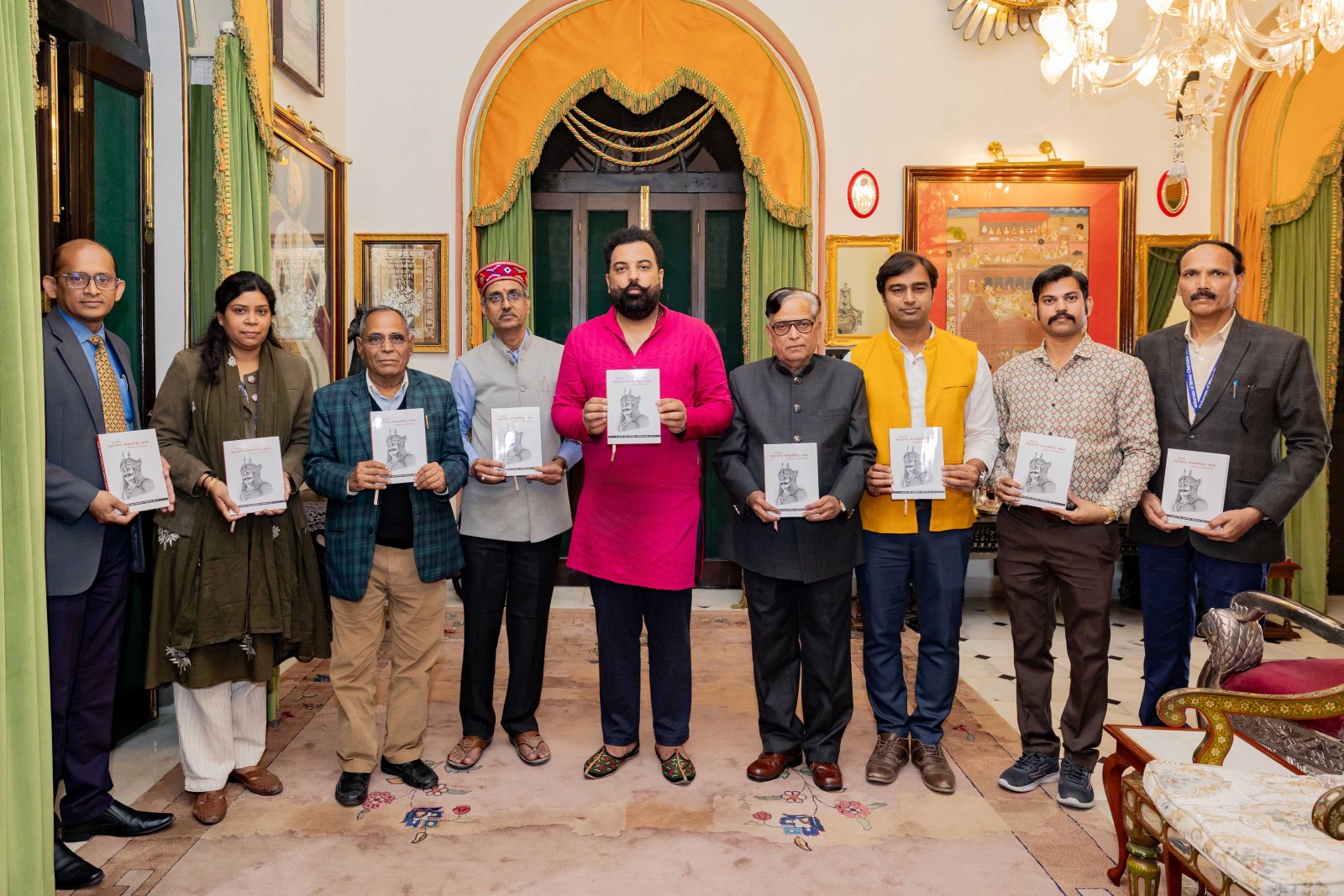 डॉ. लक्ष्यराज सिंह मेवाड़ से मिला इतिहासकारों का दल